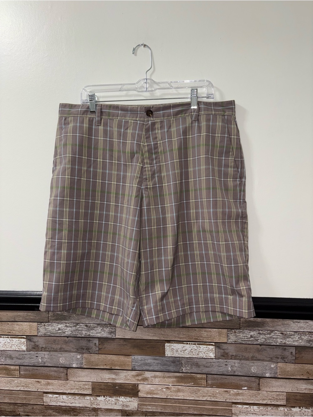 Adidas Men's Plaid Golf Shorts Zip and Button Closure Size 36